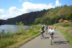 bike_trail_to_karlstejn_czech_bike_tours