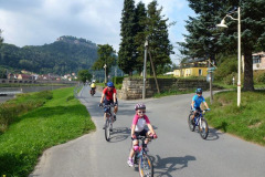 bike_to_karlstejn_castle_czech_bike_tours