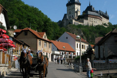 karlstejn_village_czech_bike_tours